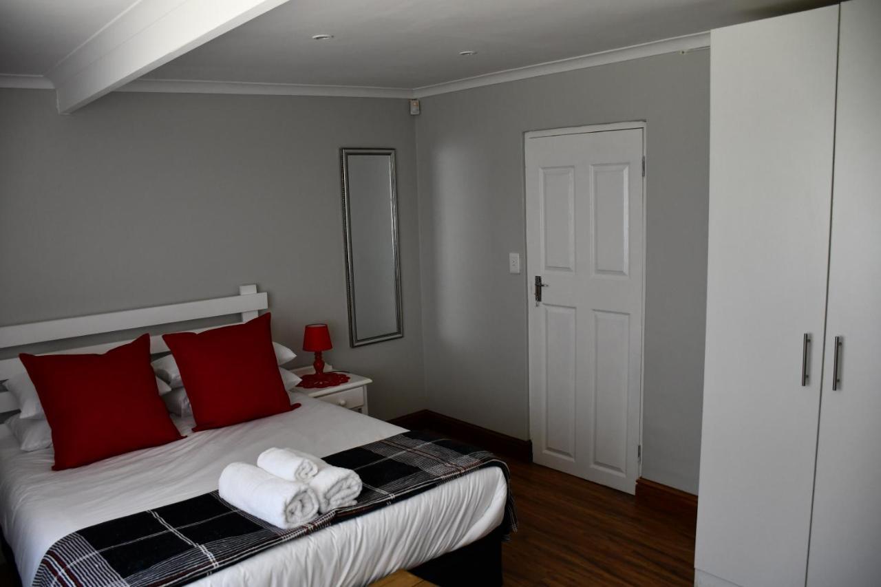 Friendz Guesthouse كنيسنا الغرفة الصورة