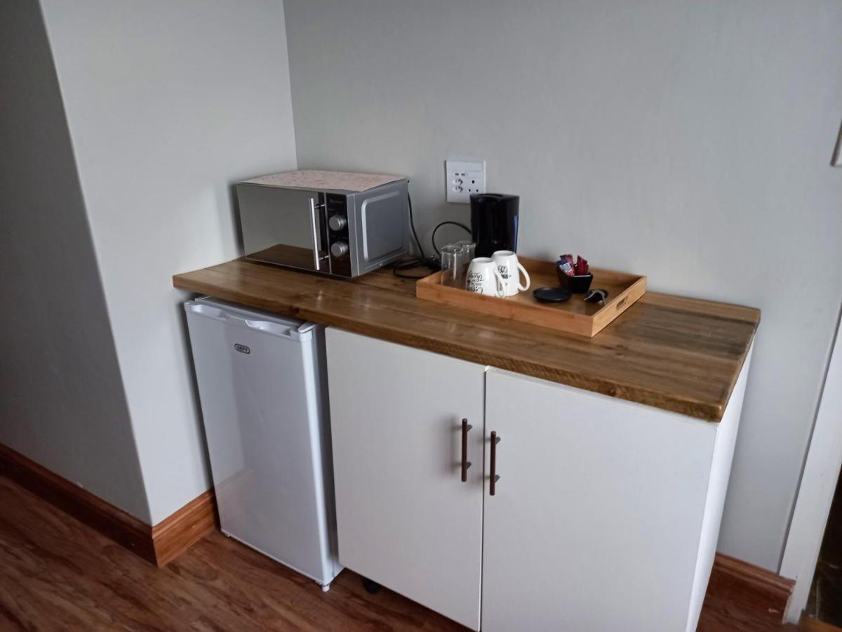 Friendz Guesthouse كنيسنا المظهر الخارجي الصورة